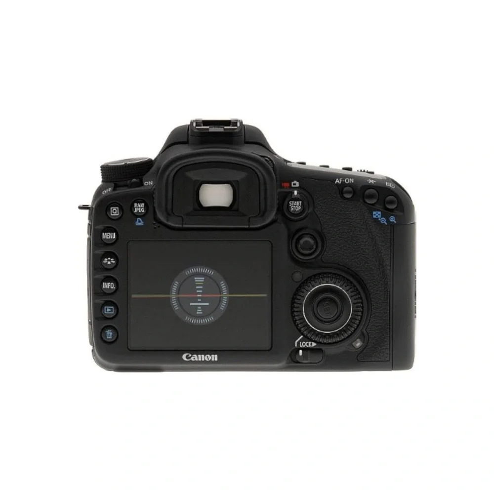 CANON EOS 7D 18MP CMOS DSLR CAMERA BODY + EF 24-105MM F/4L IS I USM LENS